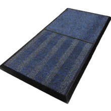 Dust removal mat with disinfection area at home entrance